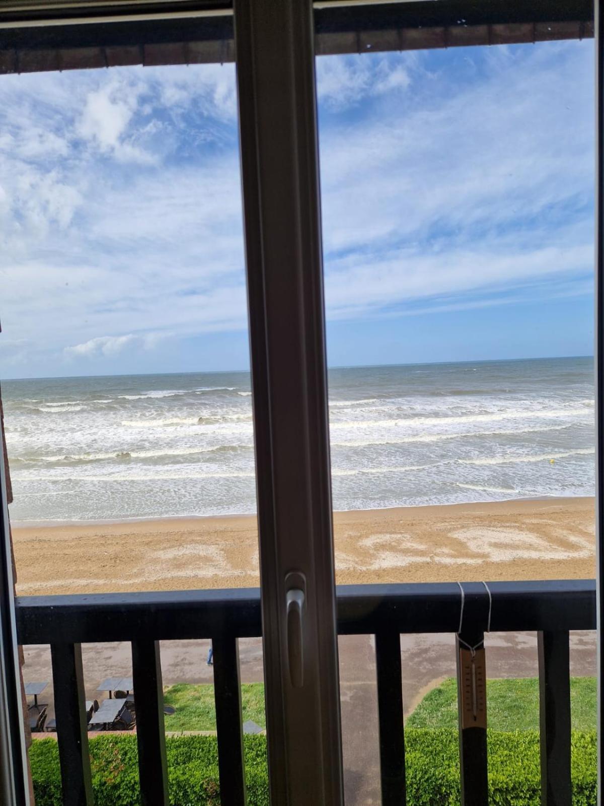 Appartement Vue Mer Cabourg Exterior photo